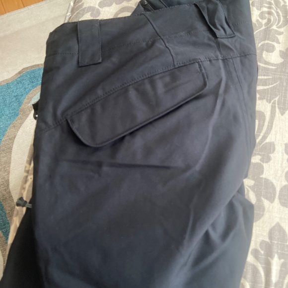 Spyder Women’s Black Snow Pants, size 6 US, Thinsulate Insulated, Waterproof - Picture 5 of 6